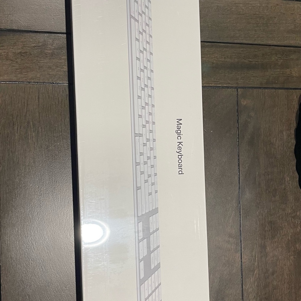 Apple Magic Keyboard in White